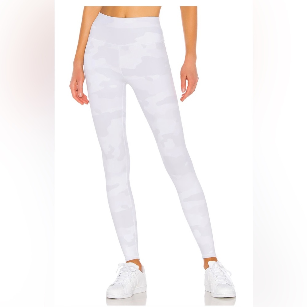 ALO Yoga High Waist White Camo Vapor Legging Size Small